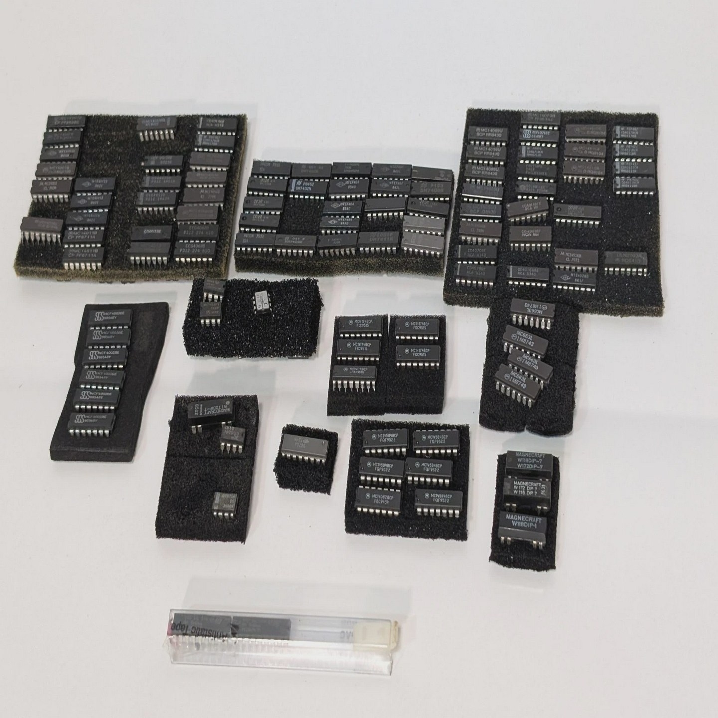 批量多种半导体,NTE4528B;PhillipsMC14516B;SGSHCF4002BE;更