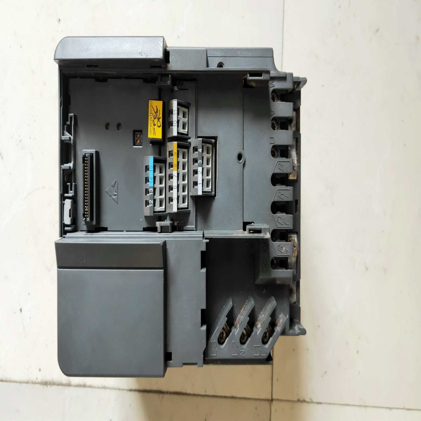 6SE6420-2UD22-2BA0420变频器2.2~询价