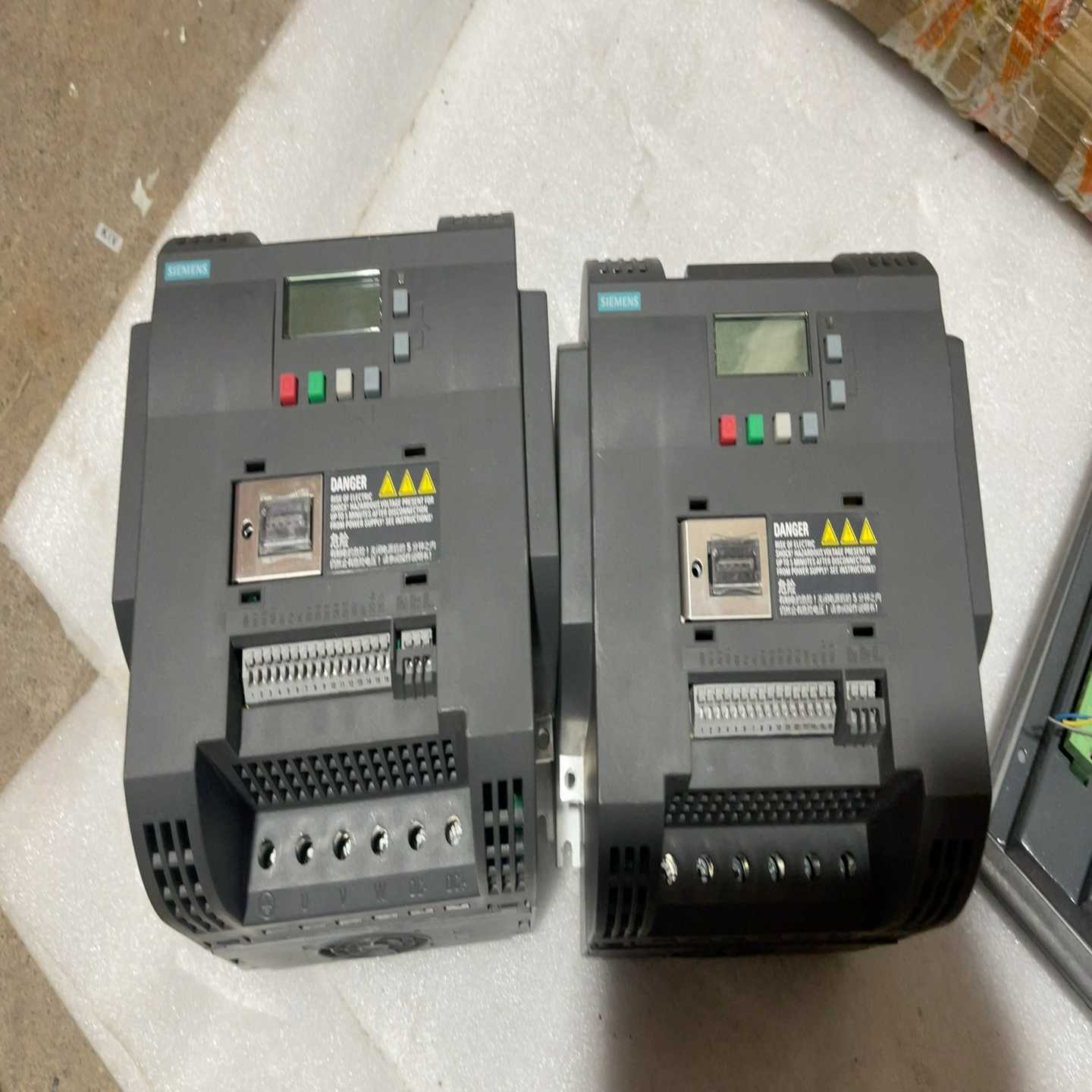 变频器6SL3210--5BE25-5UV0一台5.5询价