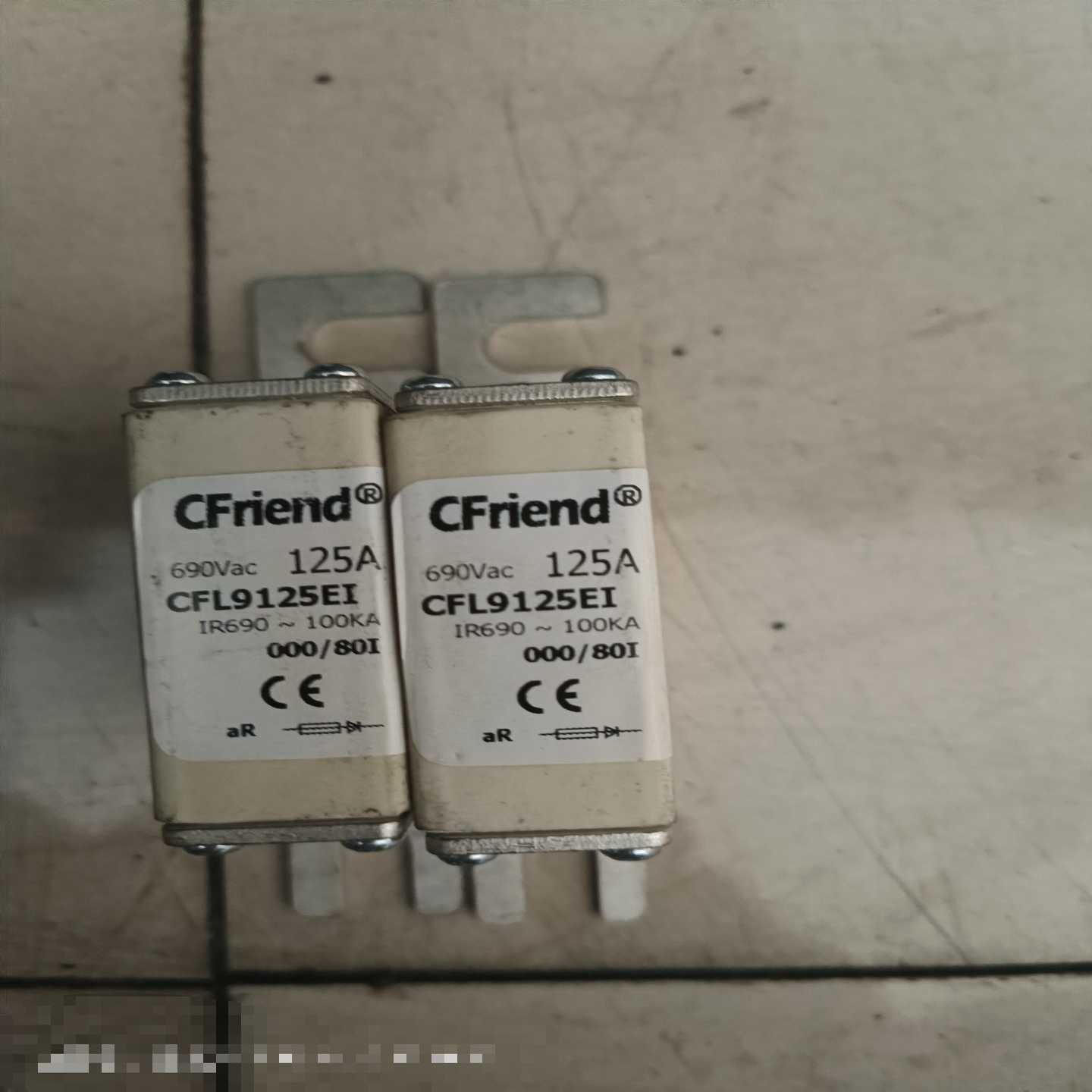 议价友荣断路器全新125安2个，不带包装，便宜处理适用