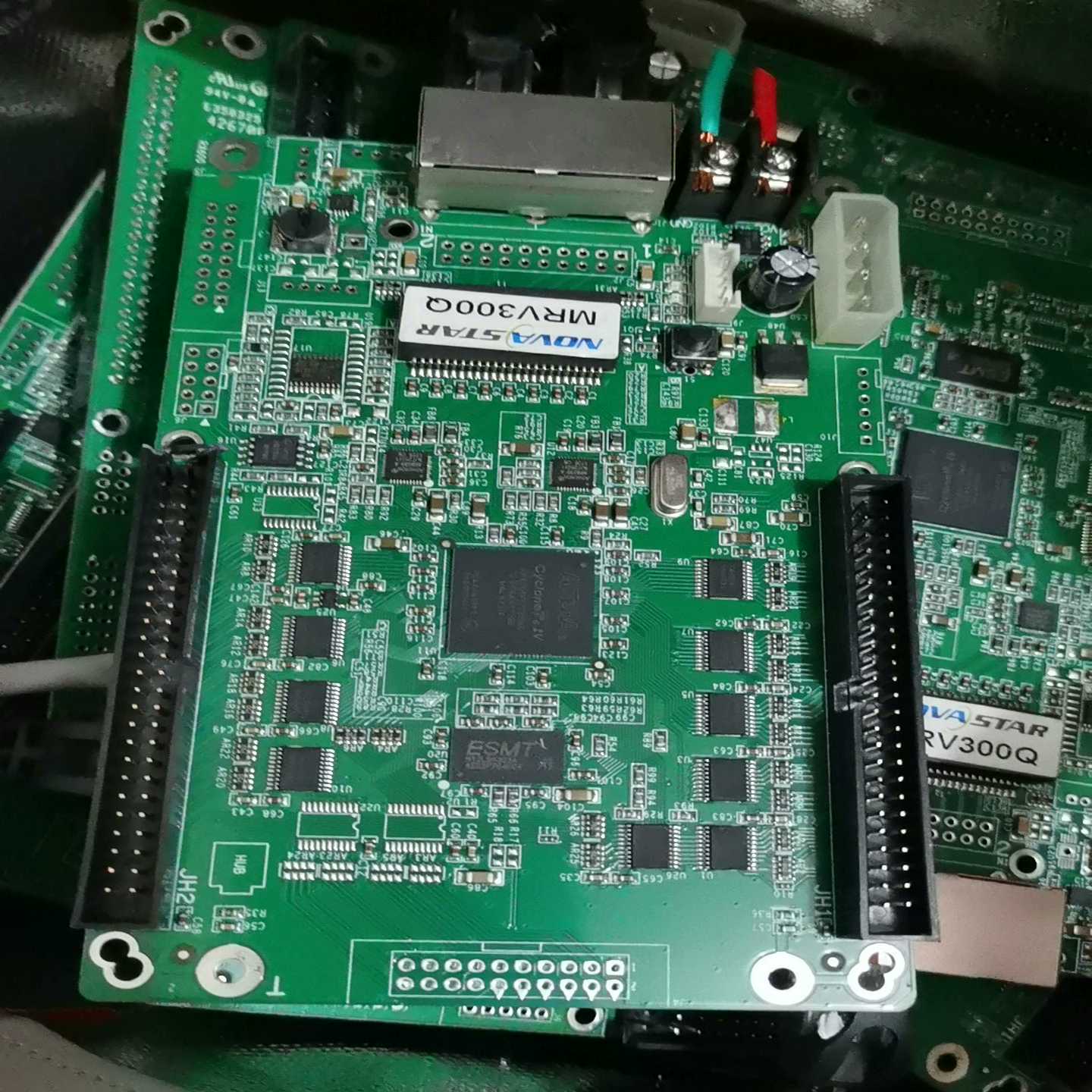 诺瓦 MRV300Q 接收卡拆机