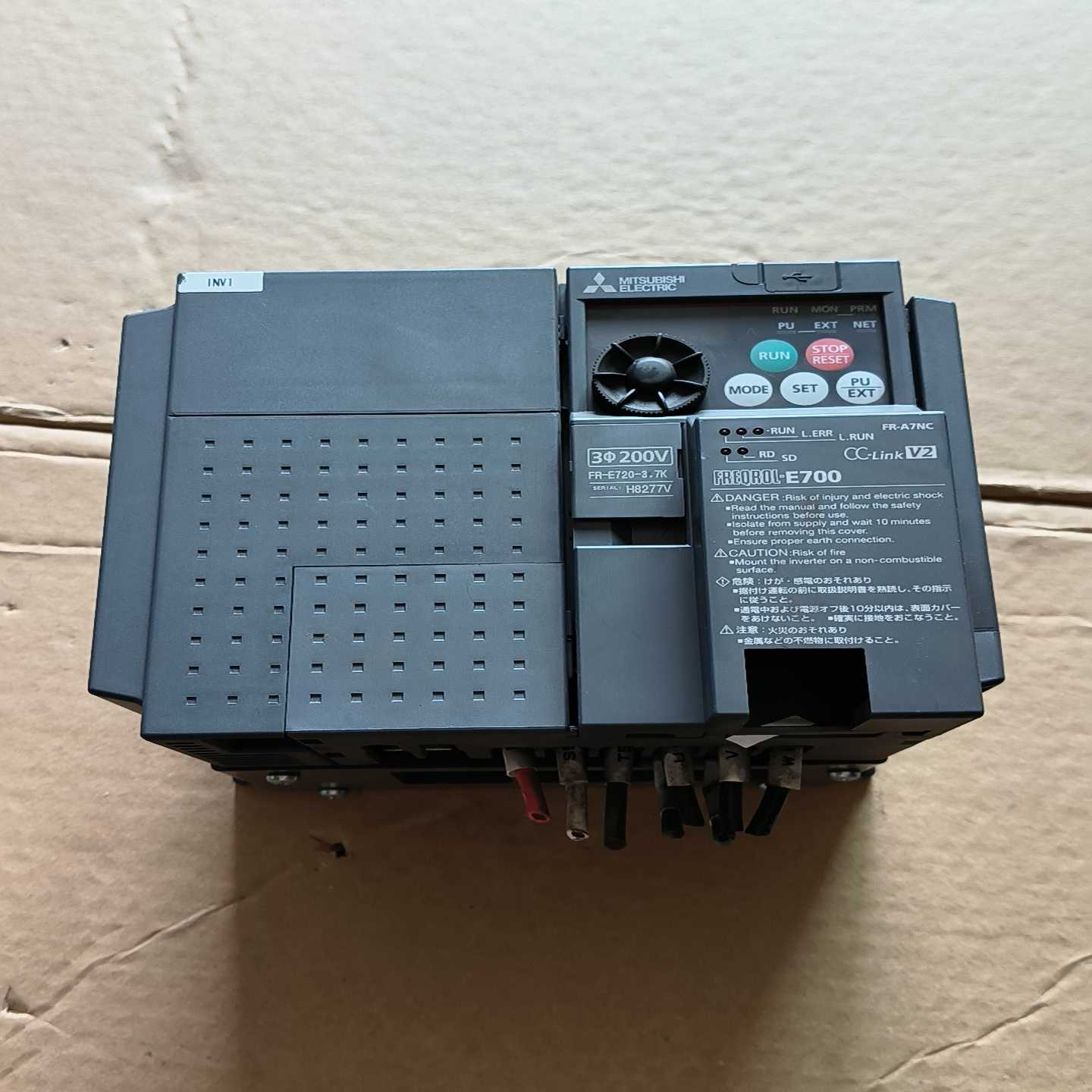 三菱FR-E720-3.7K变频器，三相220V，3.7KW--议价商品
