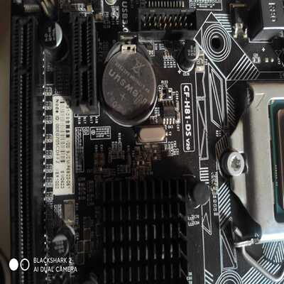 七彩虹H81主板+G1840CPU，图三接口有些锈迹，只包正拍前询价