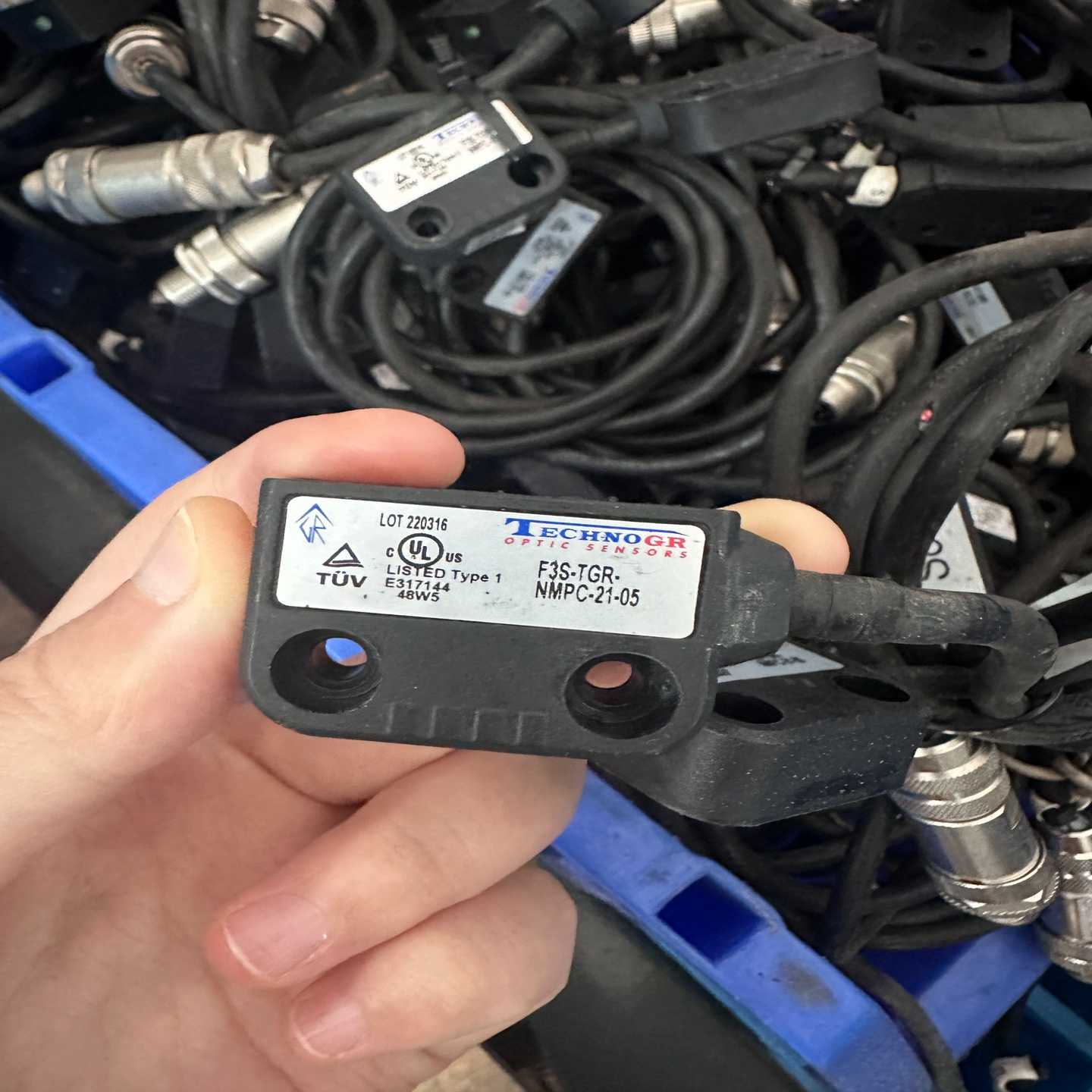 英国TECHNOGR光学传感器F3S-TGR-NMPC-;议价