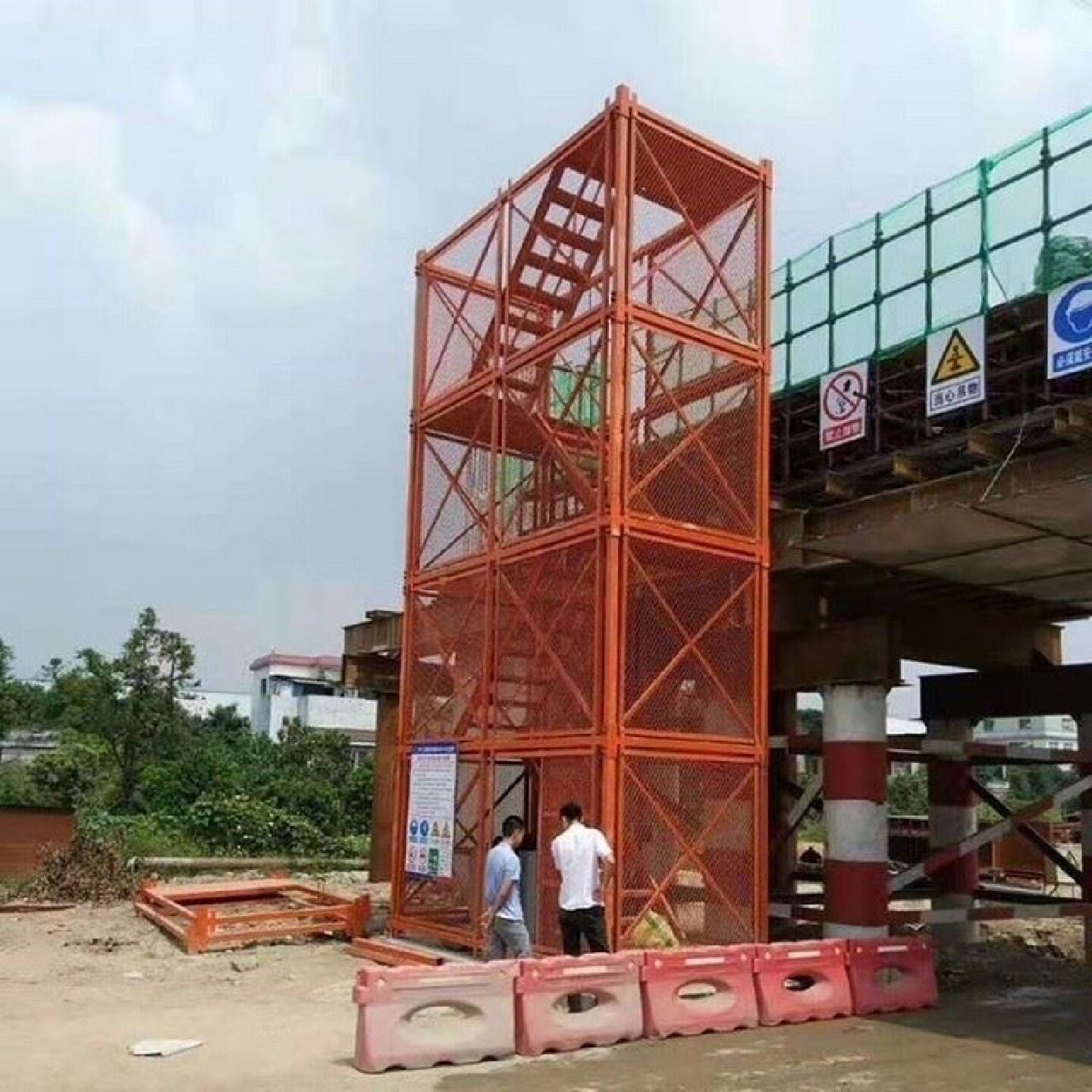 安全梯笼防护爬梯建筑工地施工盖梁平台组合基坑安全通道防护棚