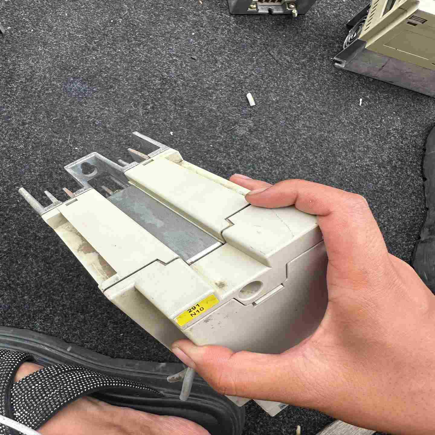 询0.55kwATV320U06N4B实物图片，有
