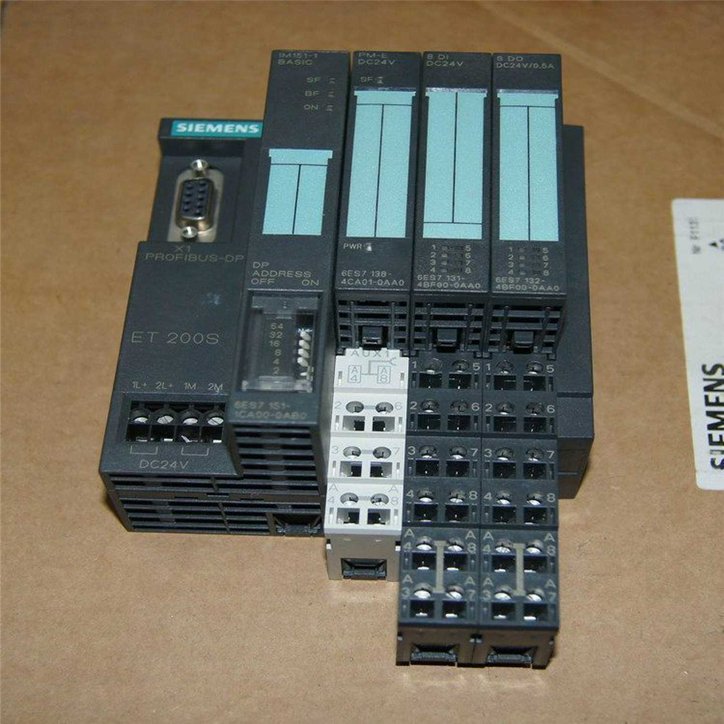 PLC6ES74311KF200AB0S7400SM422模拟量输E入模板