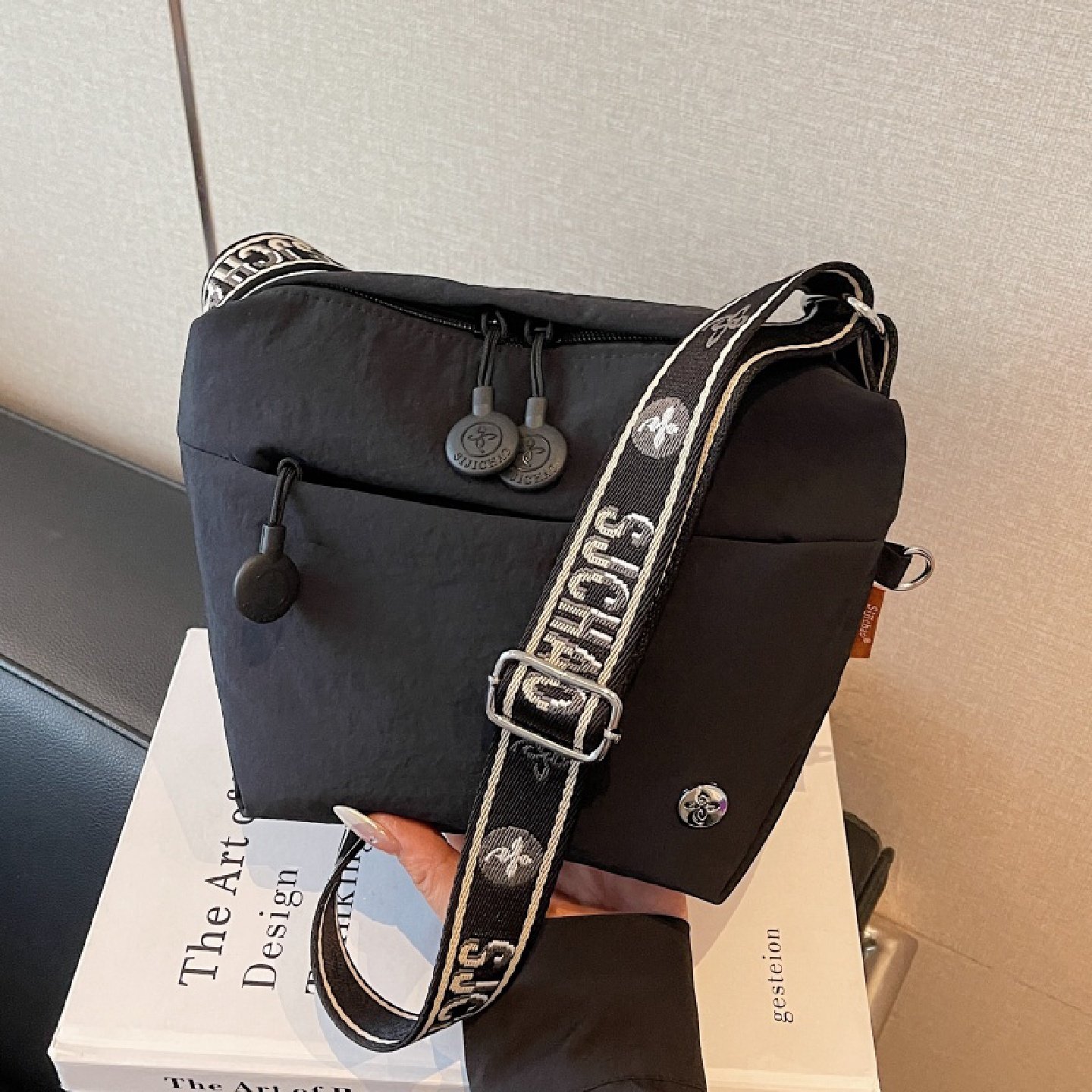 夏季尼龙布小包包女式2025新款小众帆布通勤包休闲百搭单肩斜挎包