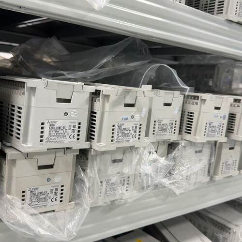 Mitsubishi PLC FX5U-80MT/ES，几乎议价
