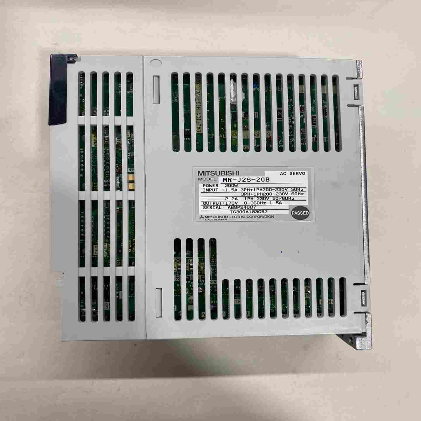 议价三菱驱动器,型号MR-J2S-20B,实物图拍摄,功能包好,