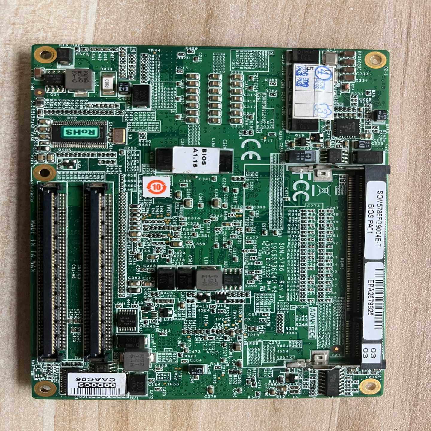 LC-S200MN激光移位传感器，功能正常，线长30cm左右（地坛设