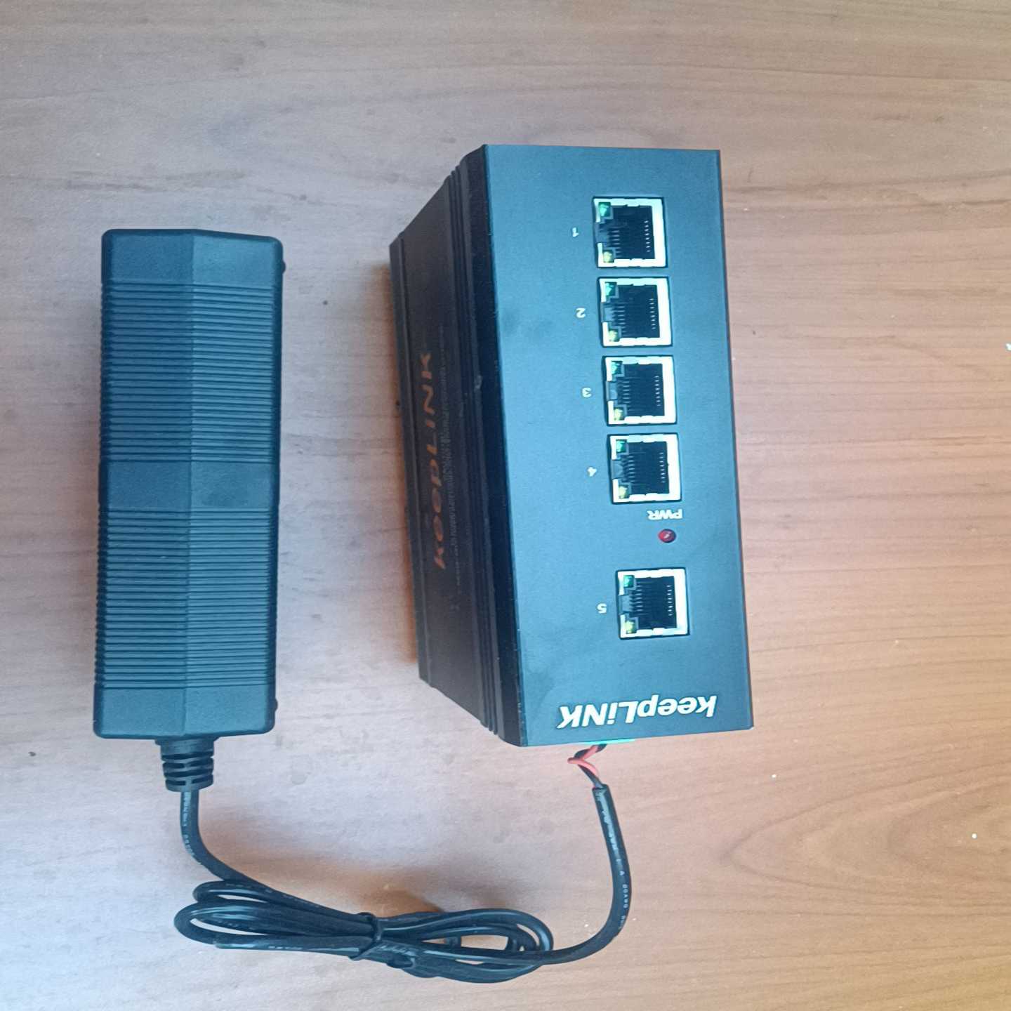 寻..PoE交换机keepLINK友联KP-9000-65-5