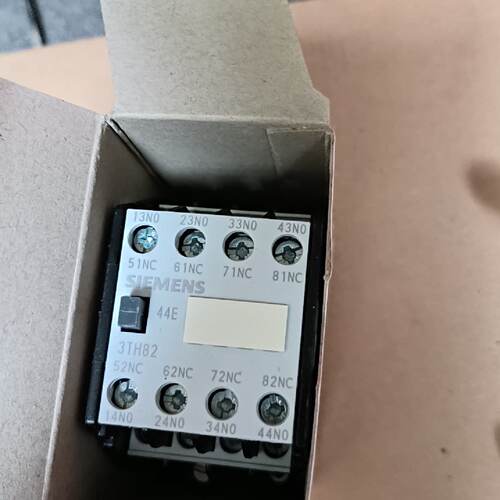 接触器式继电器3TH82 44-0XF0，—议价