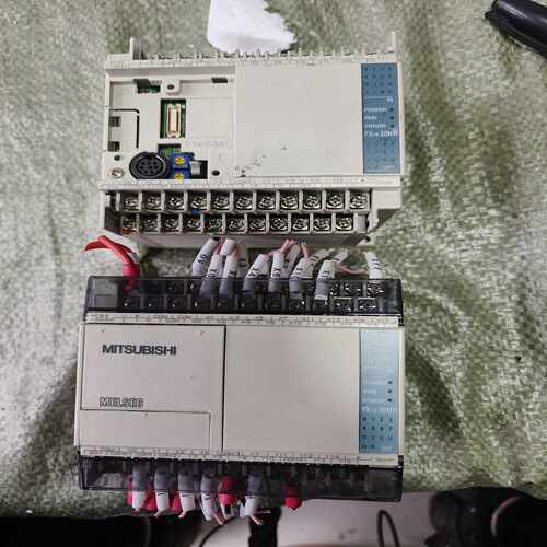 三菱FX1S-30MR-001。拆机件。功能包好，实物