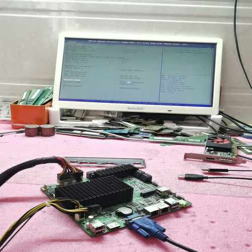 议价蜗牛星际双12个音创J皇帝版I主板。