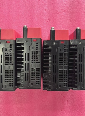 易能伺服驱动器ESS100A2S401实物拍摄有4台现