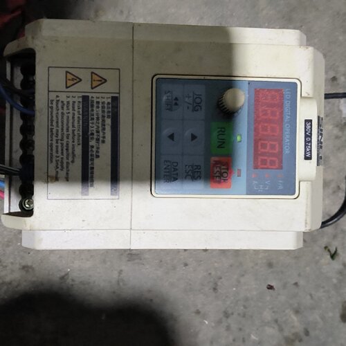溢价-正弦变频器EM1000R73B0.75KW380V