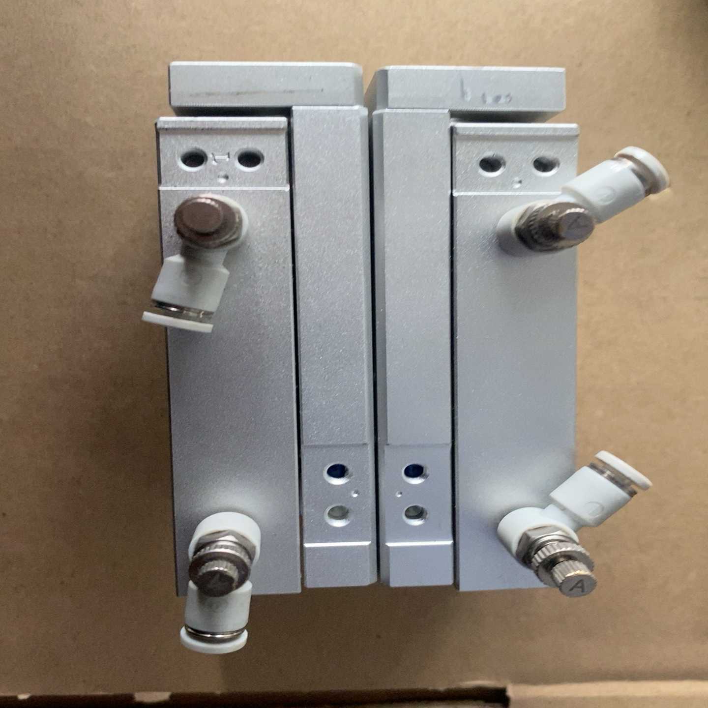 询价亚德客滑台气缸HLQL12X40S