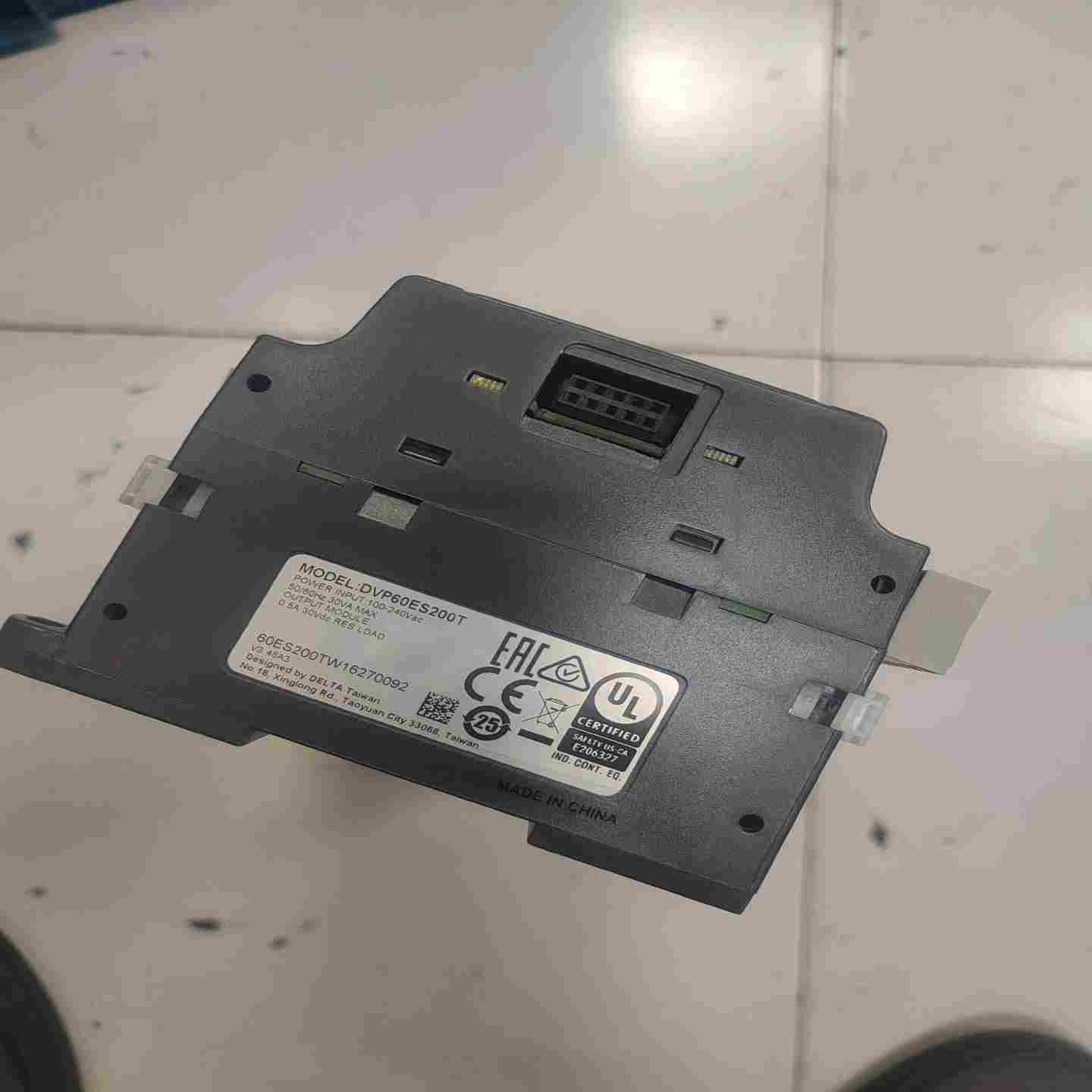 议价DVP60ES200T,实物拍摄,功能包好E,有划痕,底部有点现货/