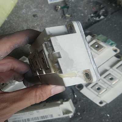 ff450r12kt4原字模块外观有裂纹触发脚剪短实在价询价