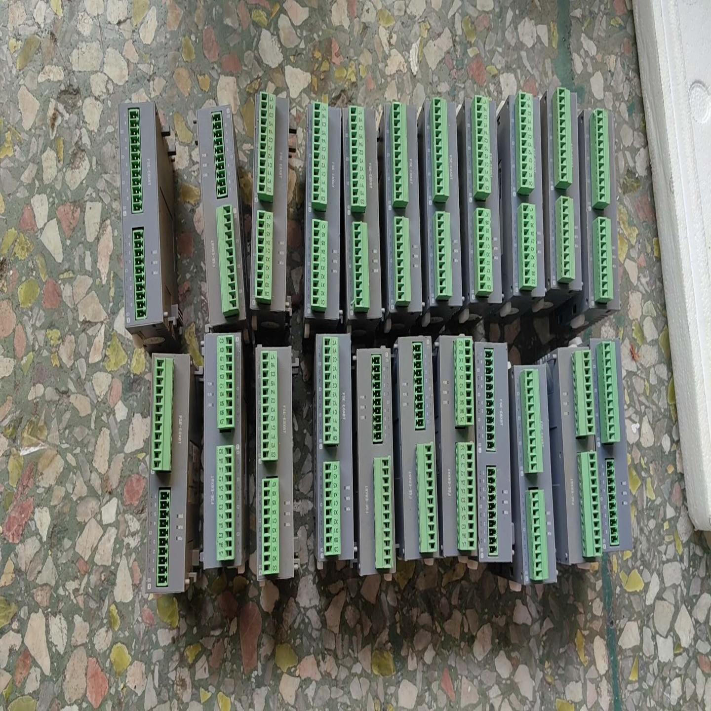 显控samkoonPLCFSE-E8X8T，实物拍摄-询价客服