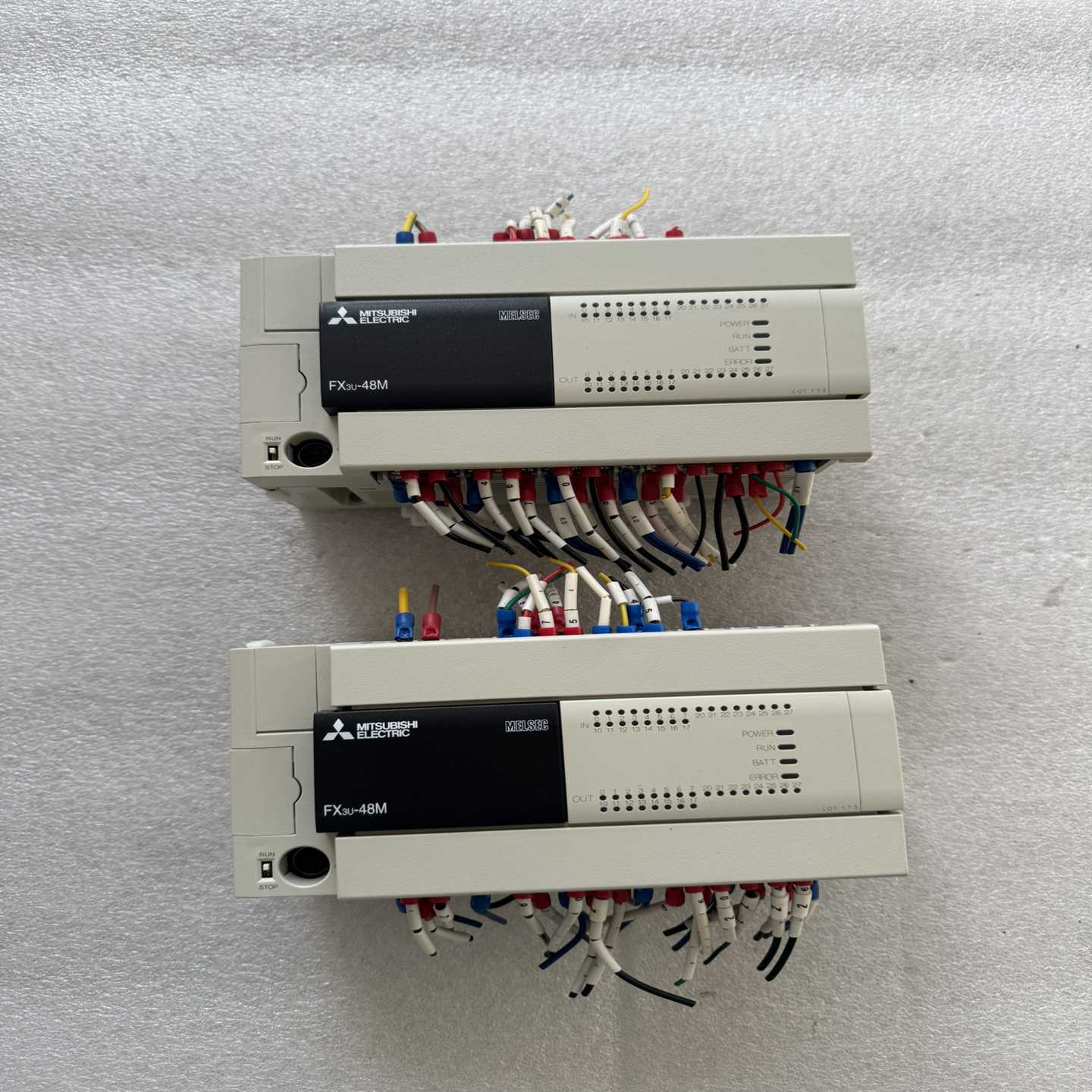 三菱PLCFX3U-48MT/ES-A原装拆机件成色很--议价商品