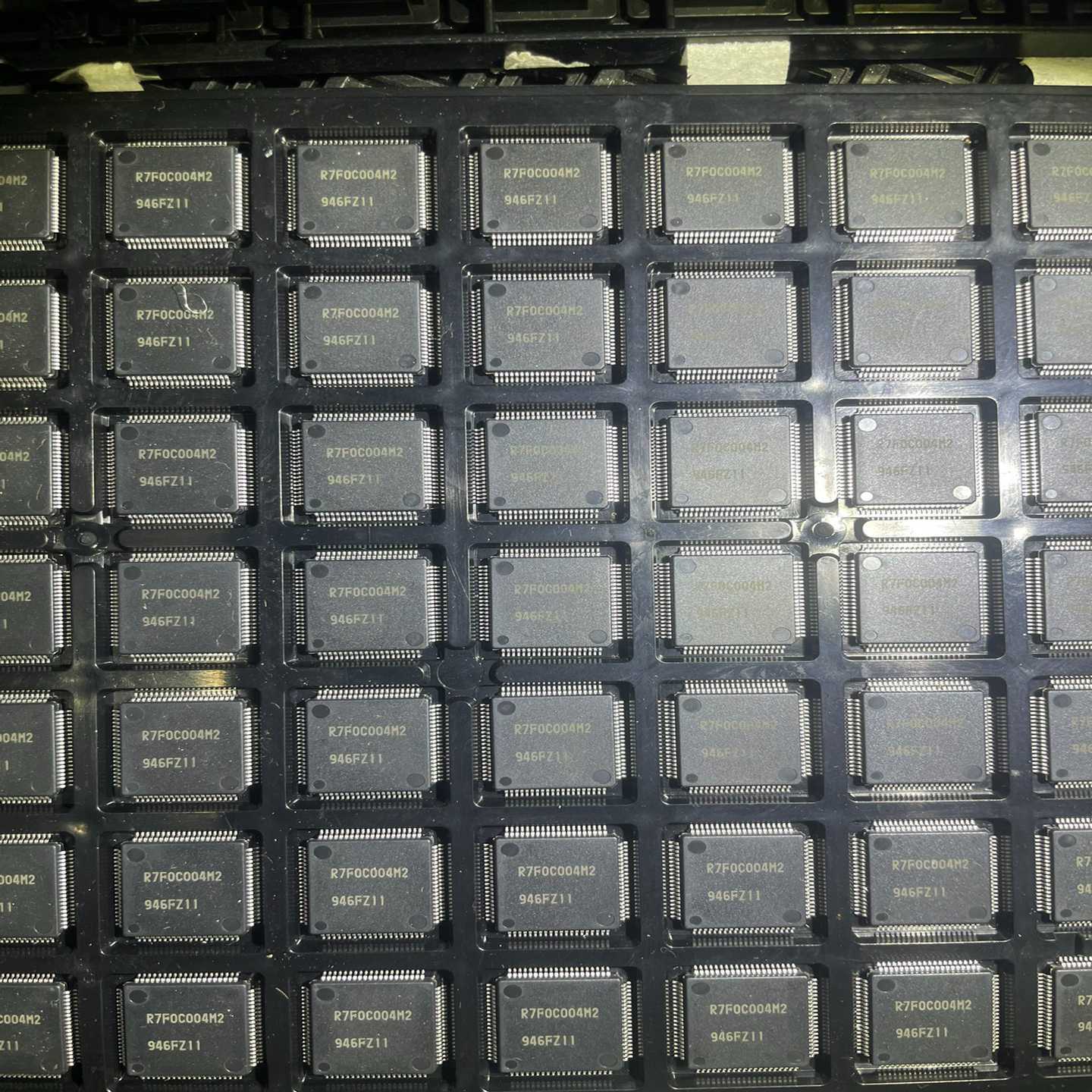 r7f0c004m2   72pcs【侨报商行】