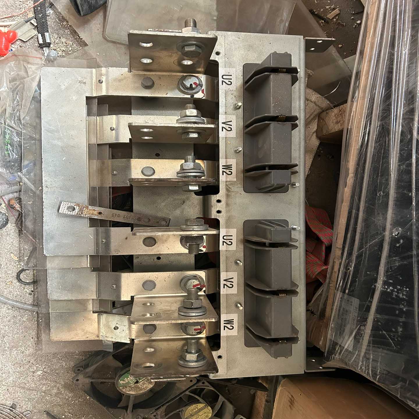 议价多传动逆变模块输出并联端子