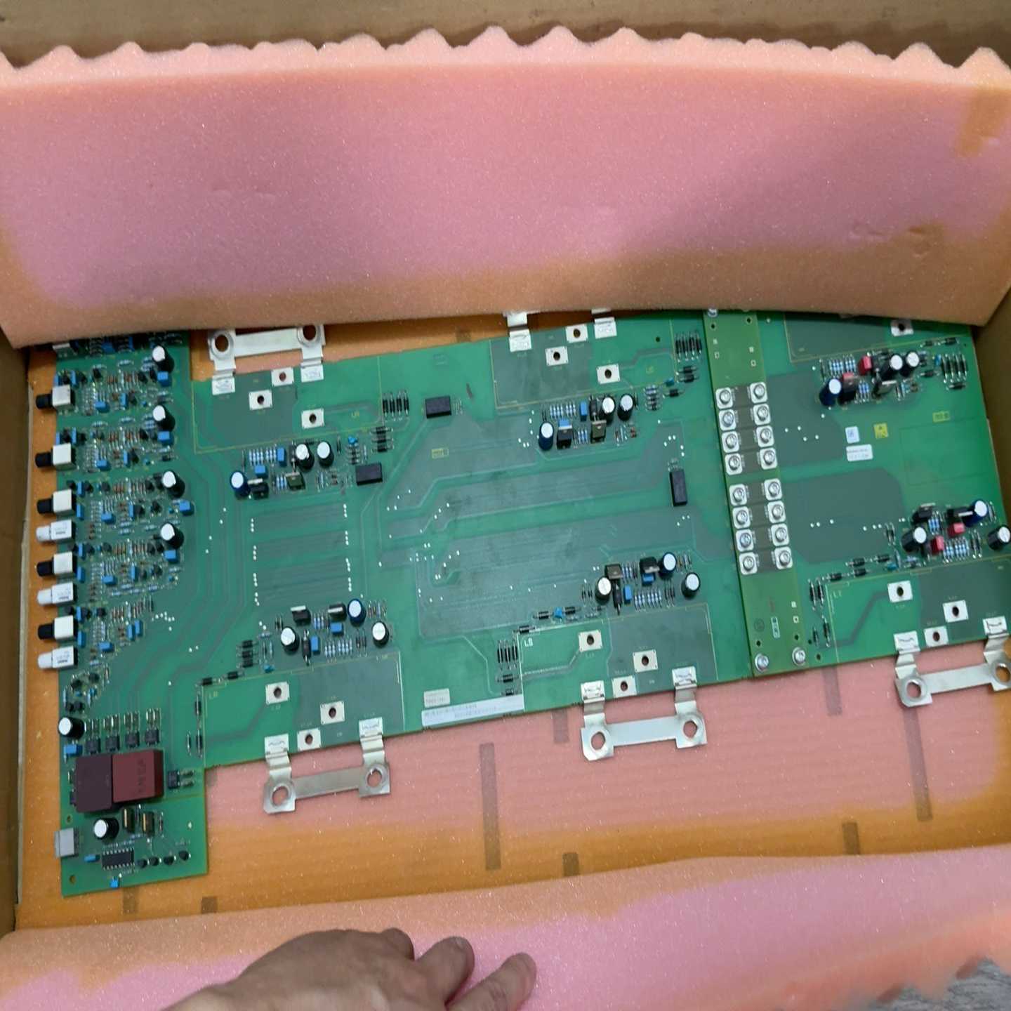 6SE7033-5GJ84-1JC2驱动板,有包装适用