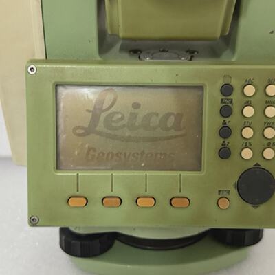 LEICA GEOSYSTEMS TS061 Mit Koffer S.No1302440 Fr Teile Schne