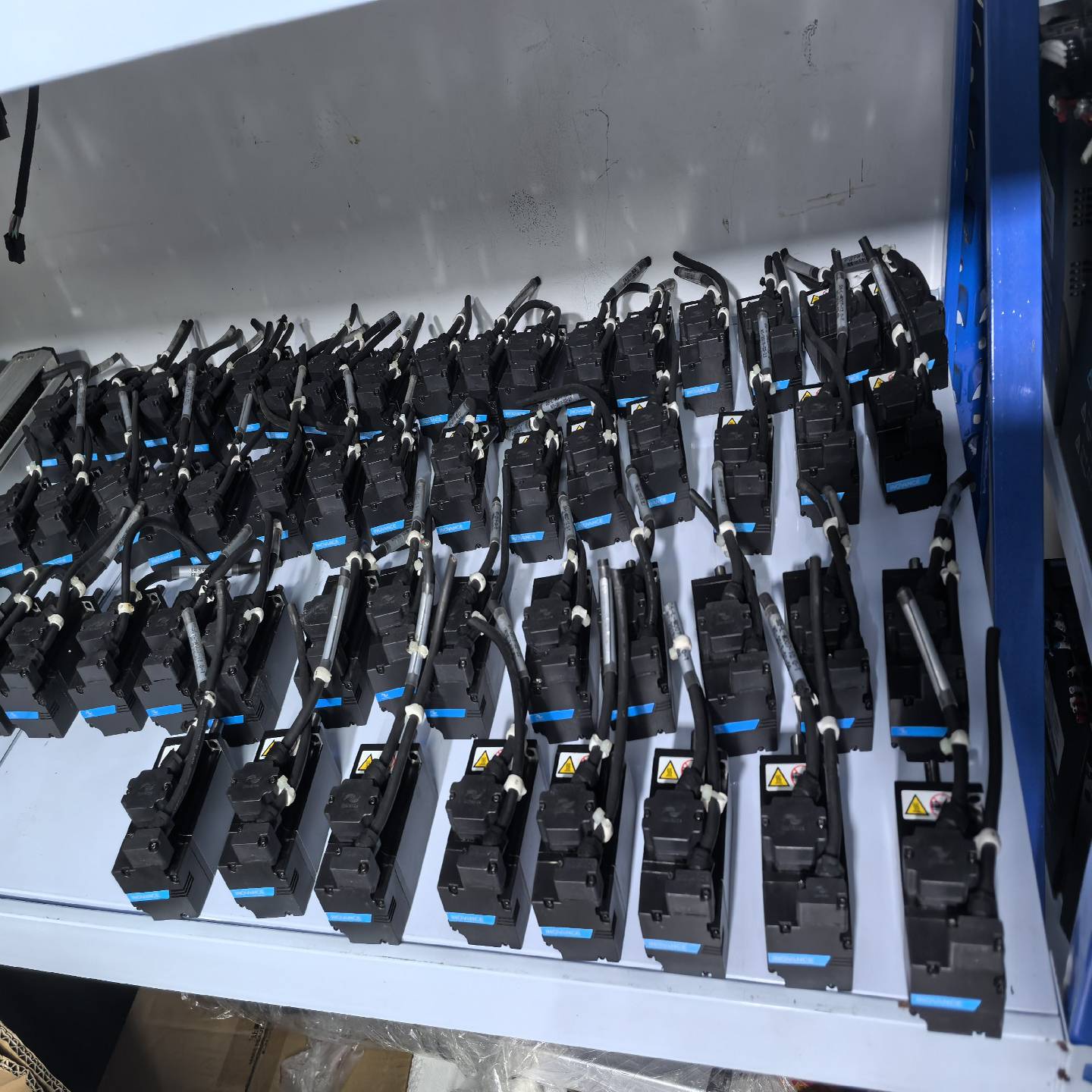 询价汇川MS1H1-10B30CB-A330Z伺服电机100W，~可接维修