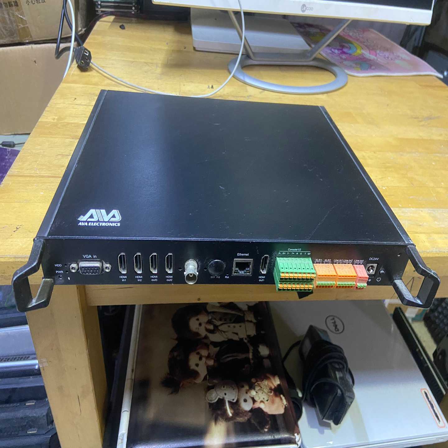 议价AVA奥威亚AE-C2S录播主机实物图没有其他