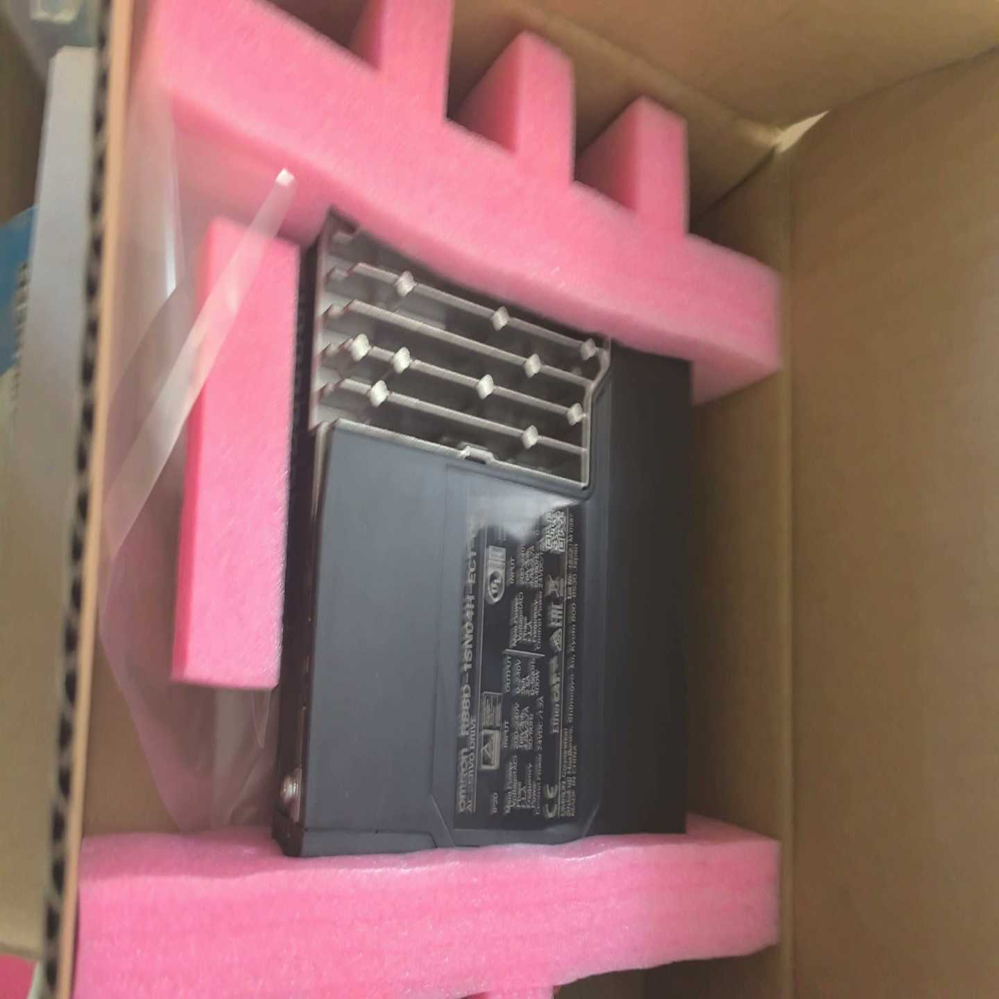 议价欧姆龙伺服驱动R88D-1SNR04H-ECT-06，全新带包现货/维修