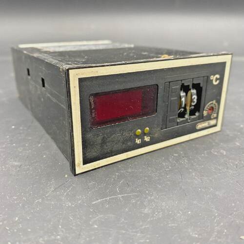 1pc x JUMO TRON HROW48DID2ES TEMPERATURE CONTROLLER FOR PT10