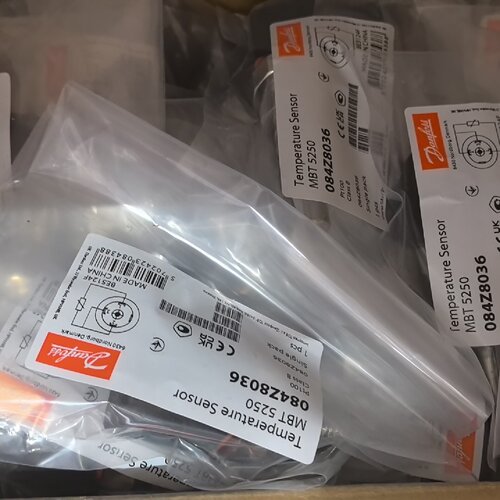 询-丹佛斯温度传感器MBT5250084Z8036正