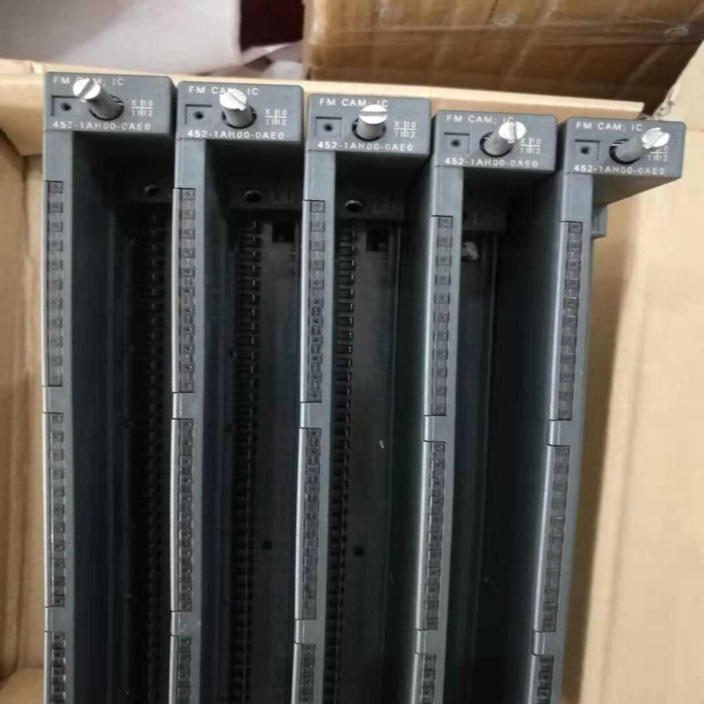 6ES7452-1AH00-0AE0九五新实图，成色好询价