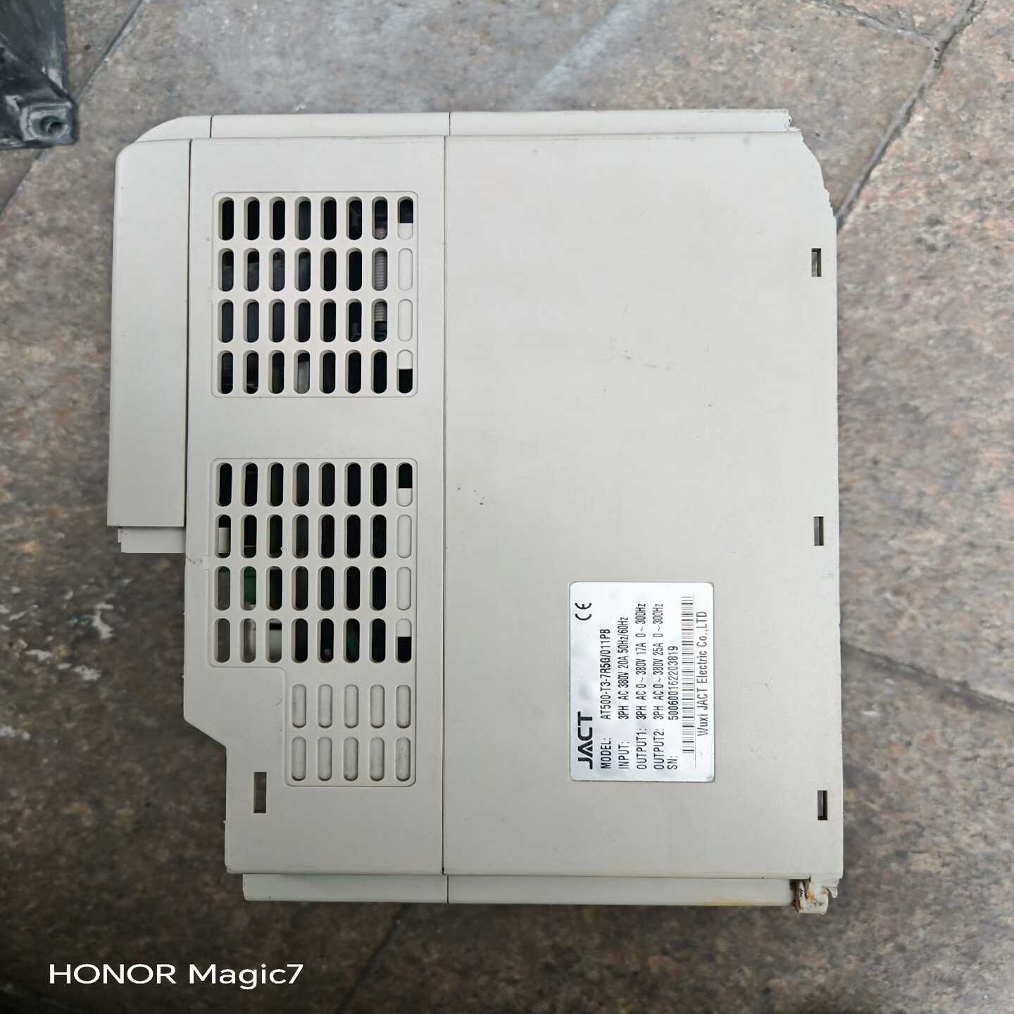 艾克特变频器AT500-T3-7R5G/011PB7.5K-议价