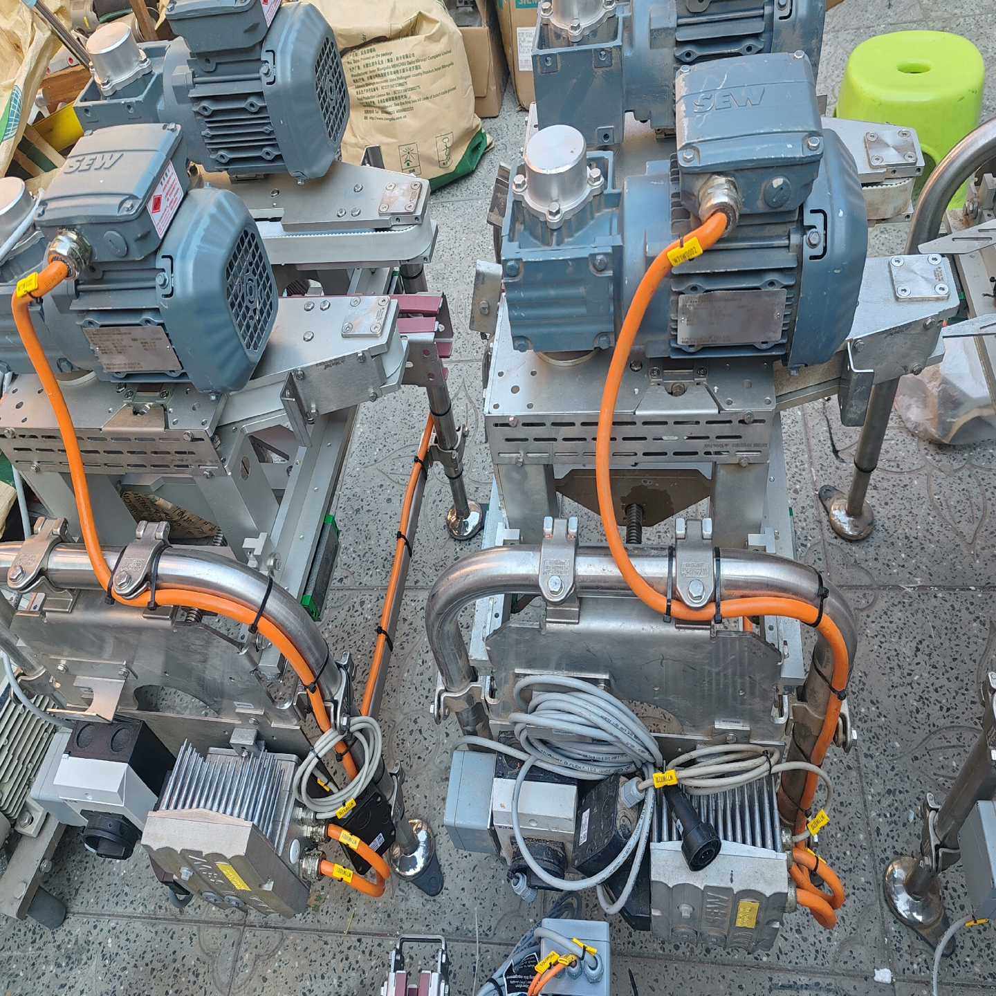 利乐设备分包机配件，库存未用，每台两部赛威电机，，共(亚飞商