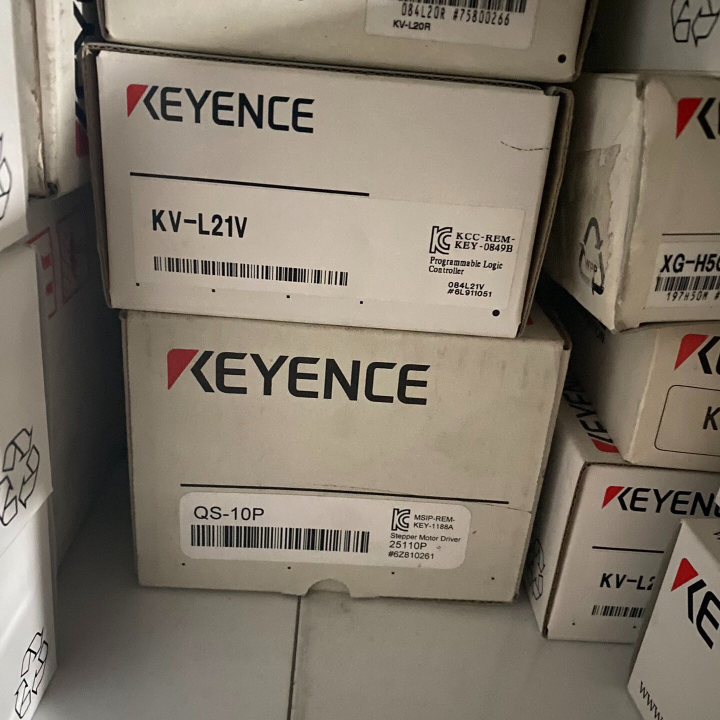 基恩士电机控制器QS-10P全新库存处理QS-10P询价