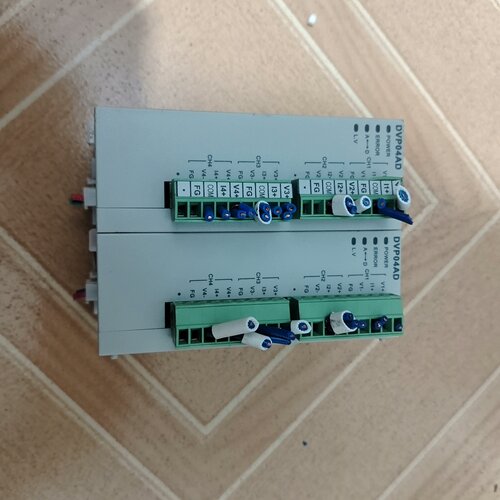 【询价】台达模块DVP04AD-SL，功能正常，成色为实图