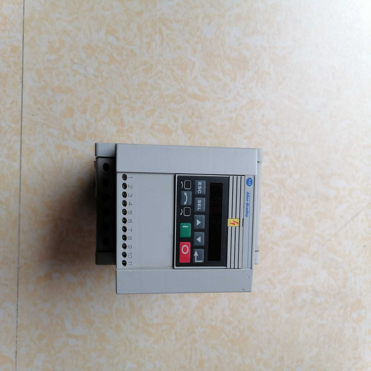 160-BA10NSF1P1AB变频器3.7KW功能。