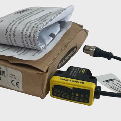 NEW BANNER ENGINEERING QS30EDVQPMA SENSOR 75703