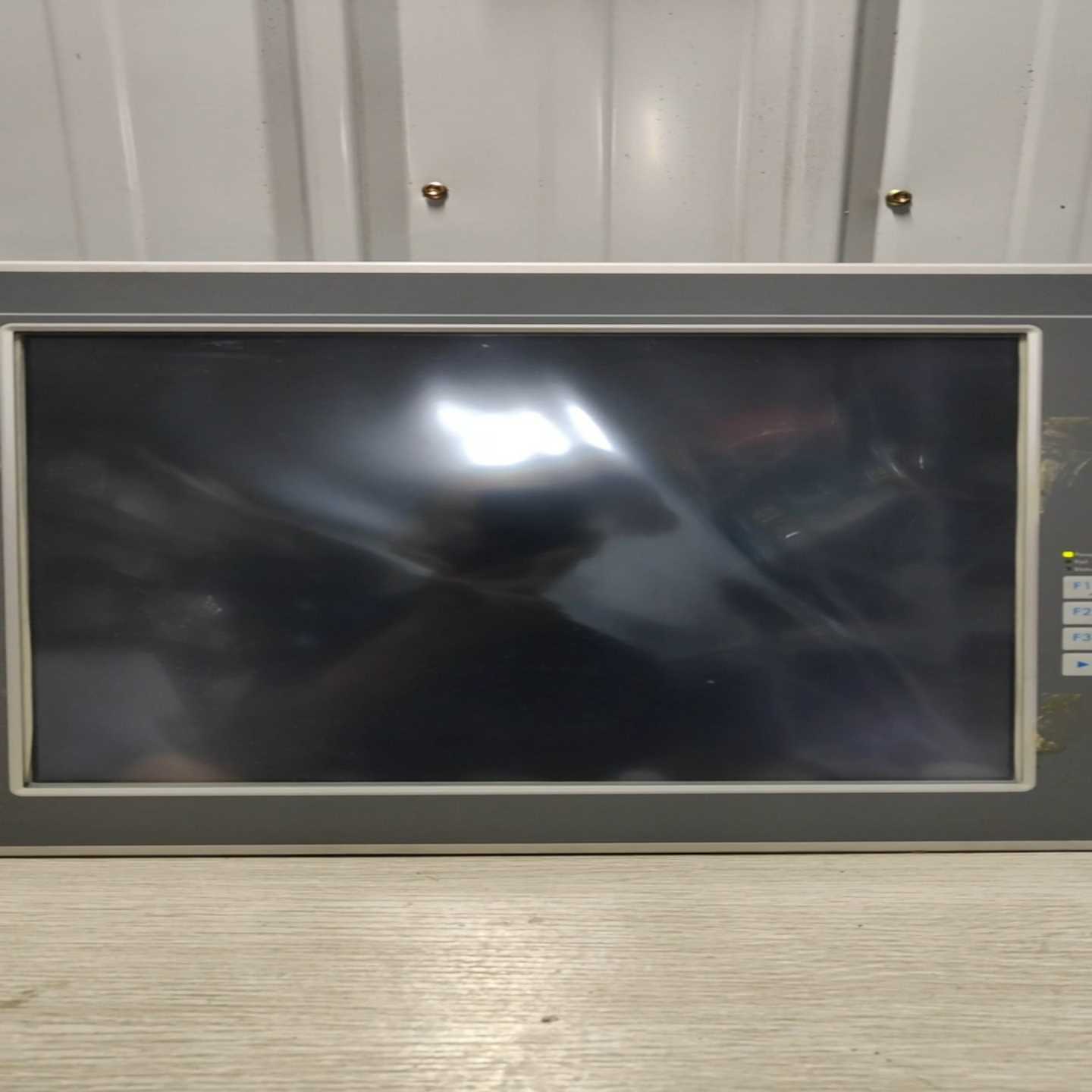 询价Lenze伦茨EL9800工控触摸屏EP8GAP71300C