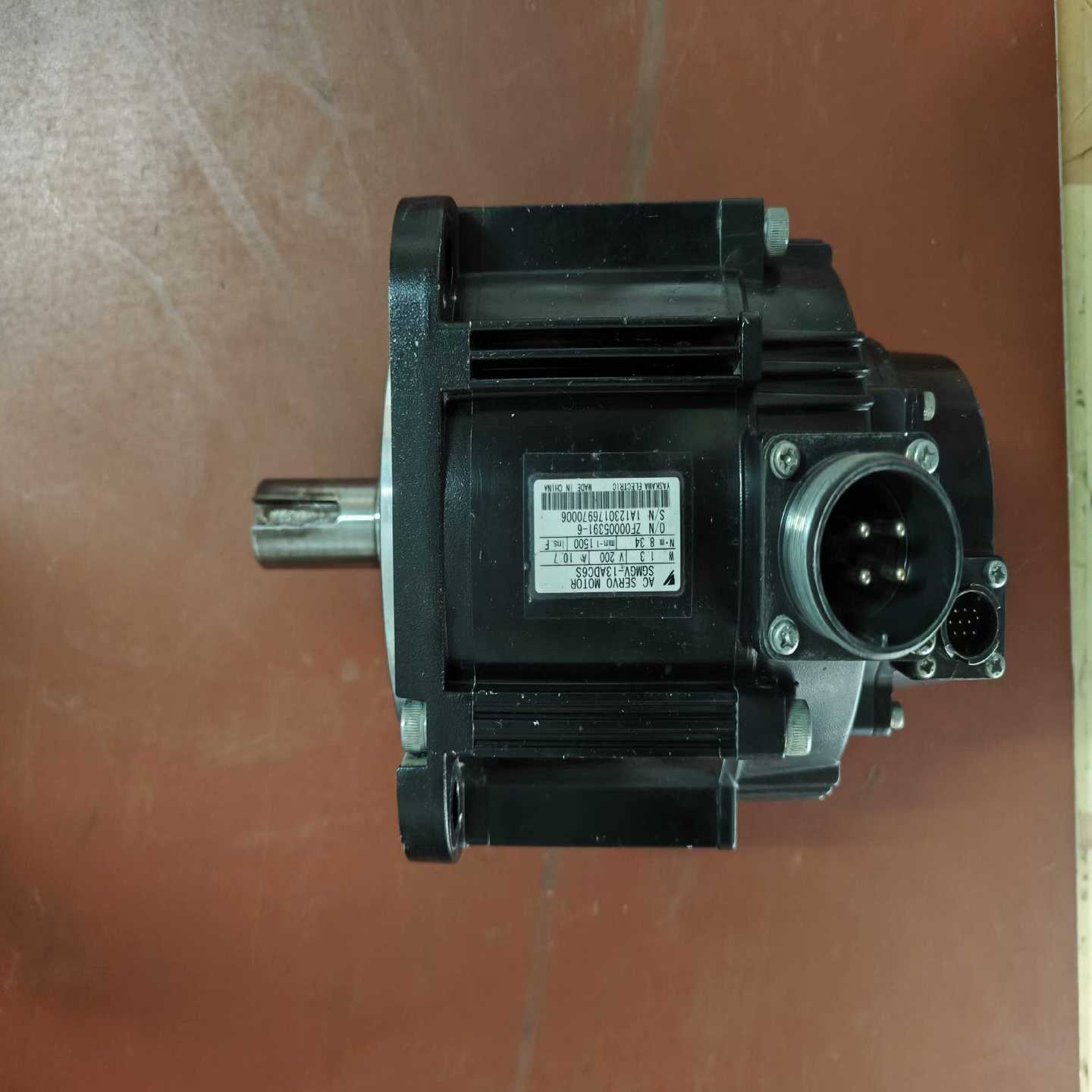 SGMGV-13ADC6S安川5系1.3KW伺服电机，设备拆询价