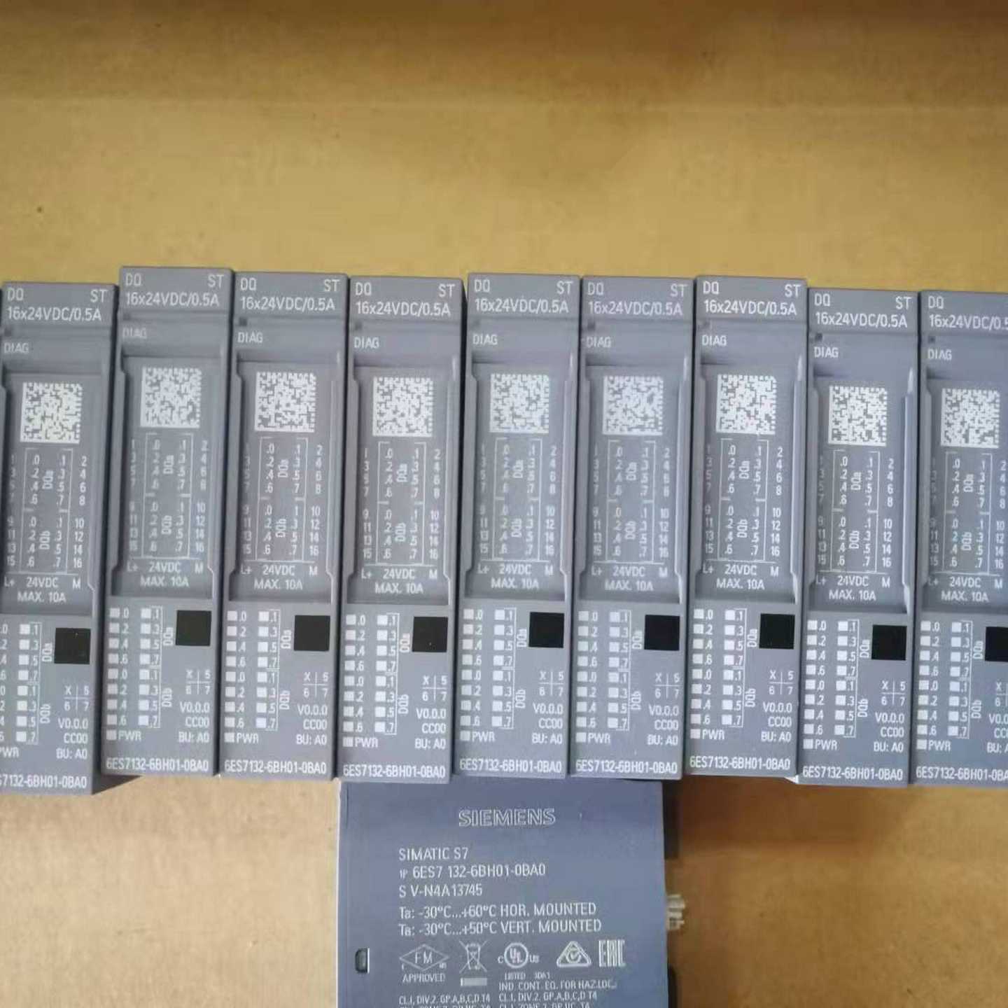 6ES7132-6BH01-0BA095新，成色很好询价