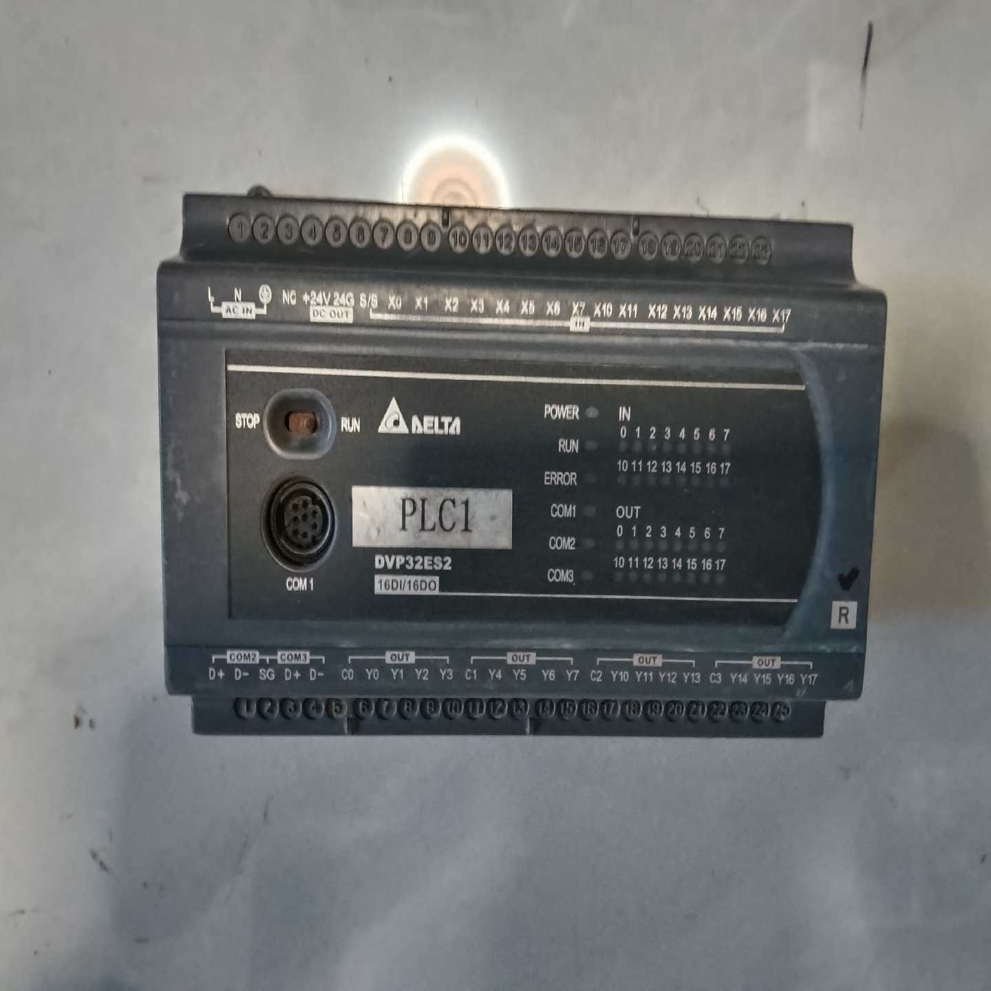 台达plcdvp32es200r成色型号样式如图有的看好询价