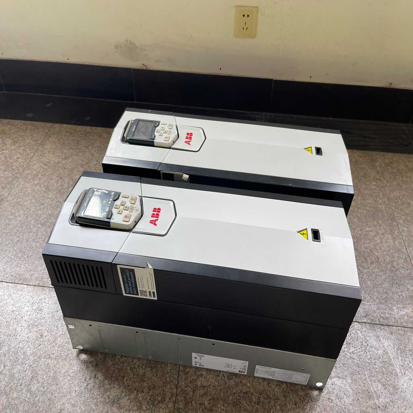 议价ACS880-01-072A-3ABB变频器37KWACS8