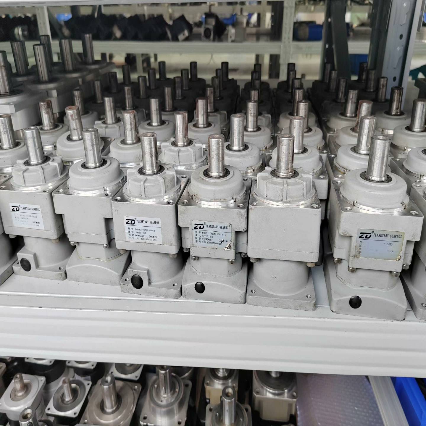 78ZDR9-750T3，中大减速机，速比9，件，成拍前询价