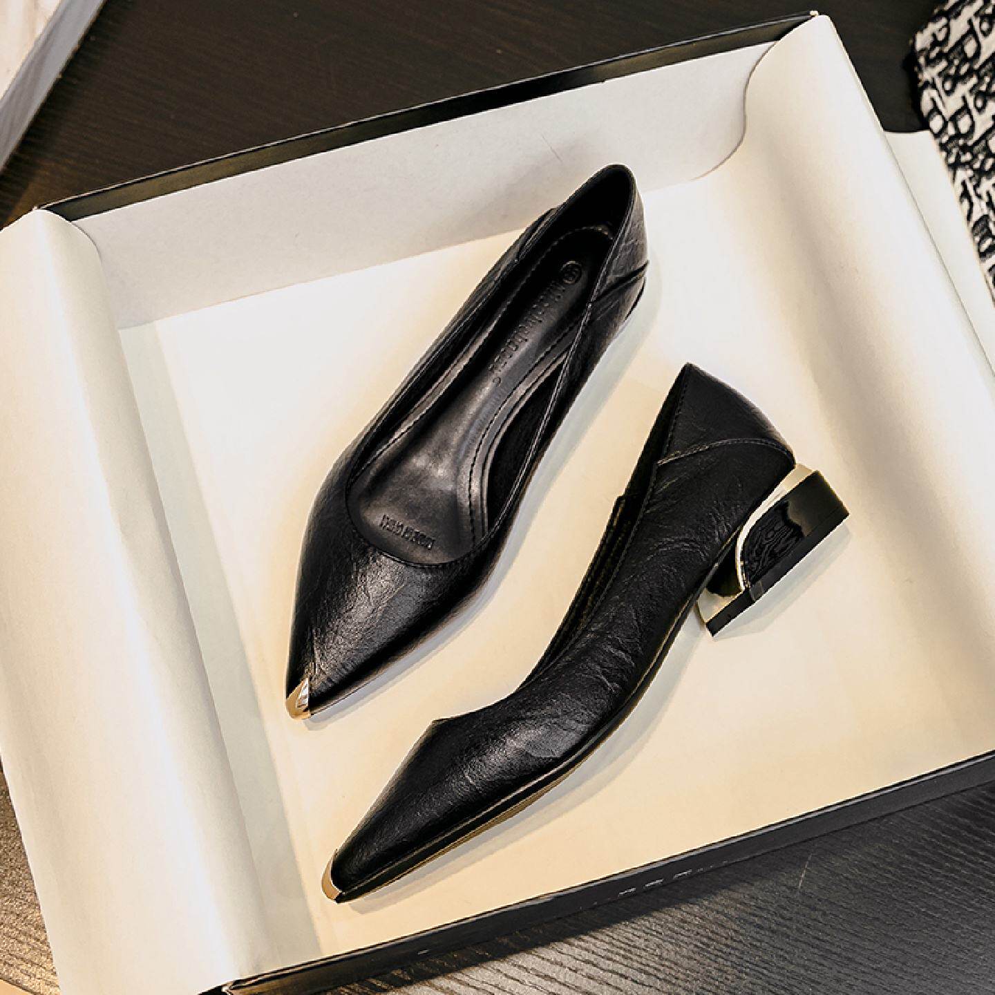 尖头单鞋女2025工装上班皮鞋粗跟不累脚女鞋软底职业工作鞋女黑色