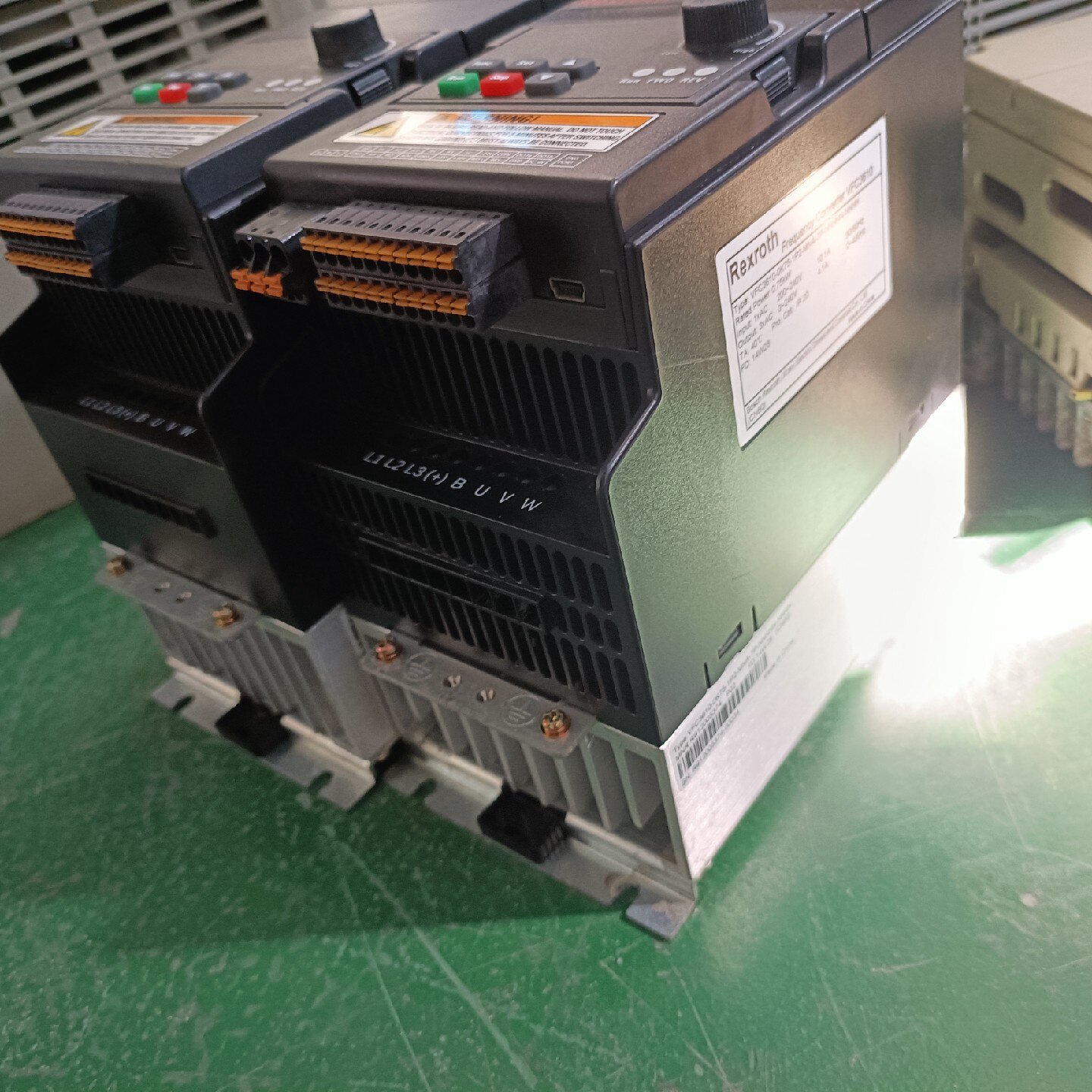 乐力士变频器VFC36101K501P2MNA7P-议价